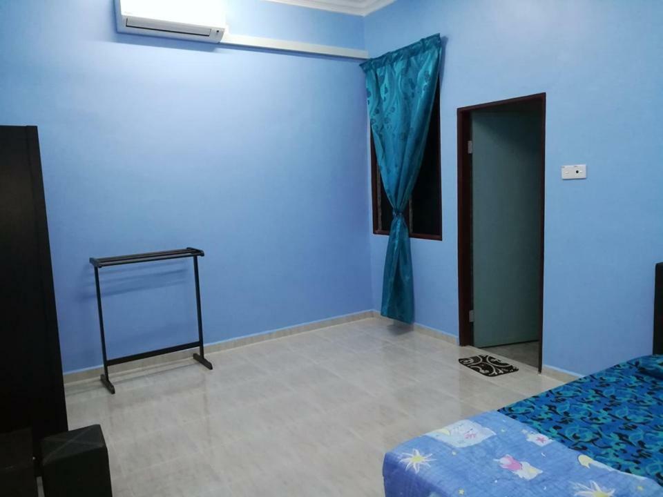 Homestay Damai Yusmila Kuala Terengganu Exterior photo