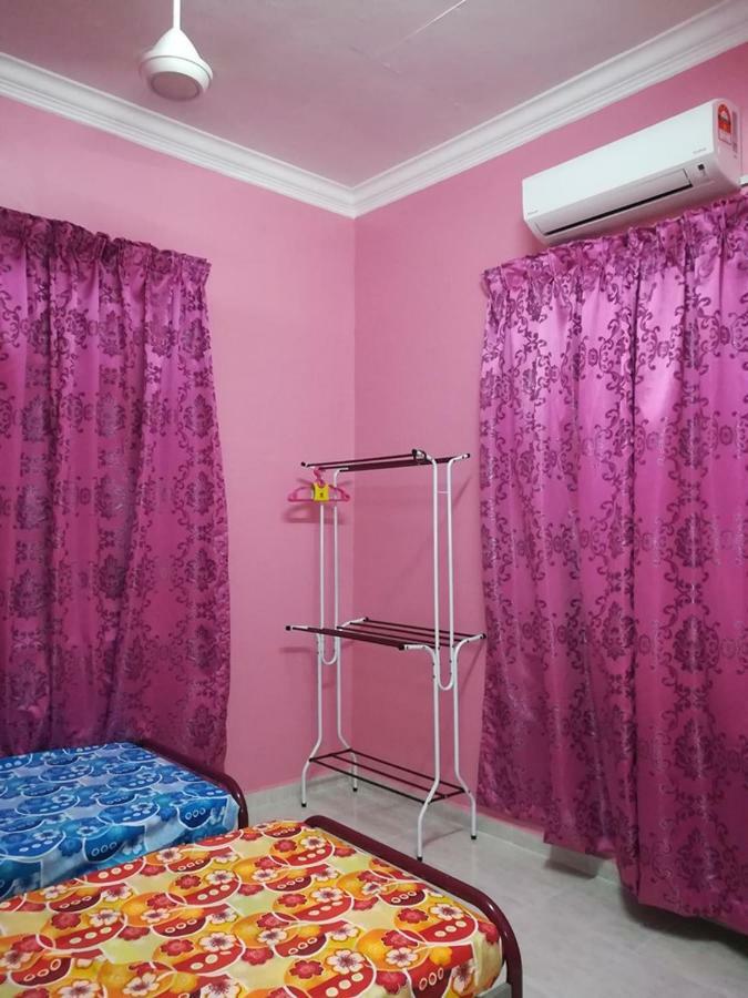 Homestay Damai Yusmila Kuala Terengganu Exterior photo