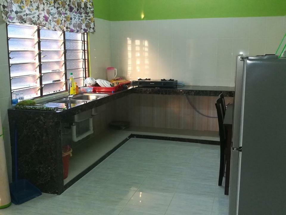 Homestay Damai Yusmila Kuala Terengganu Exterior photo